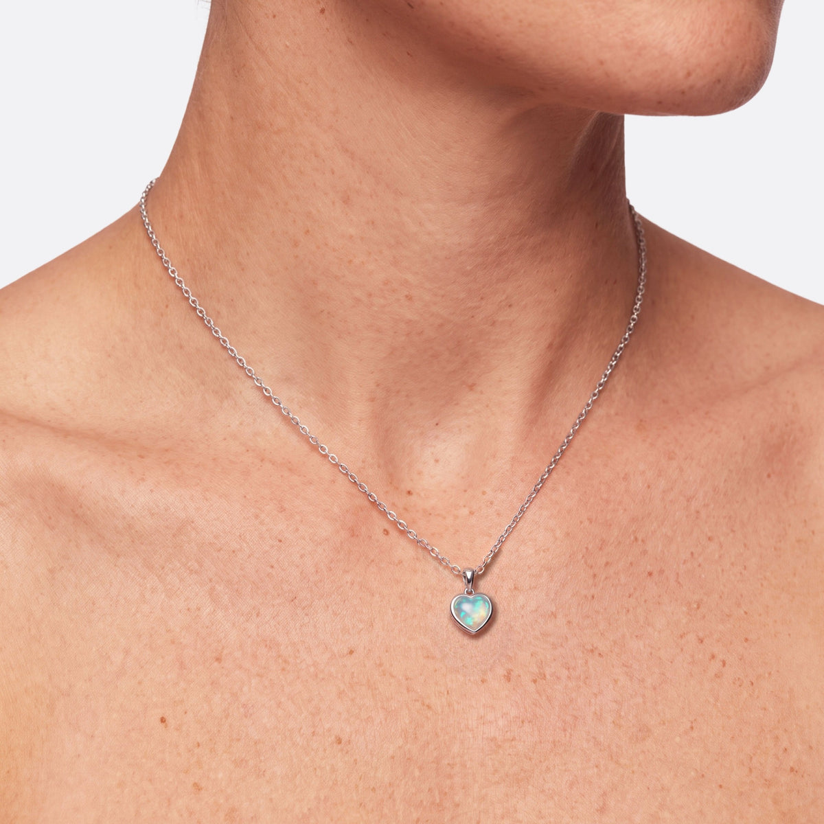 True Flame – Collier cœur, opale cristal, argent