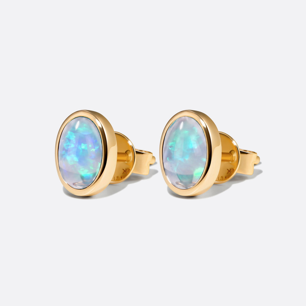 Crystal Opal / Yellow Gold