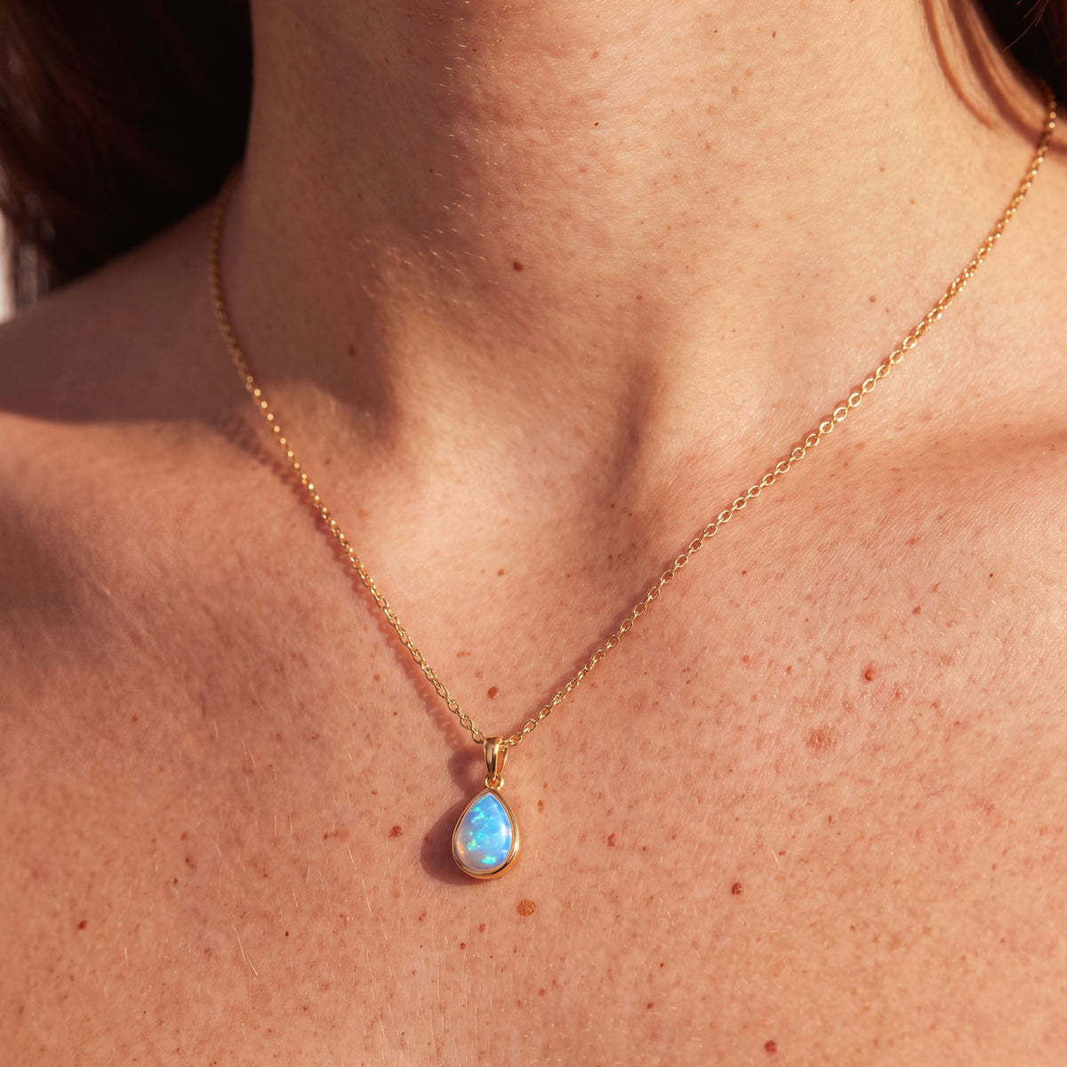 True Flame Pear Necklace Crystal Opal Or
