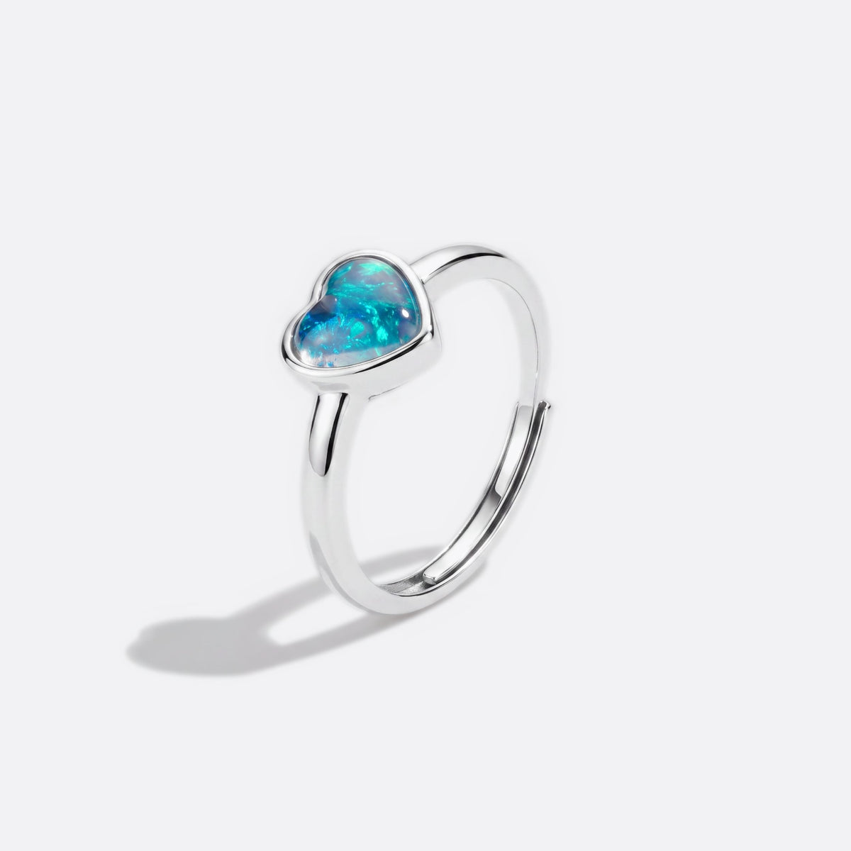 True Flame Oval Ring White Opal Or