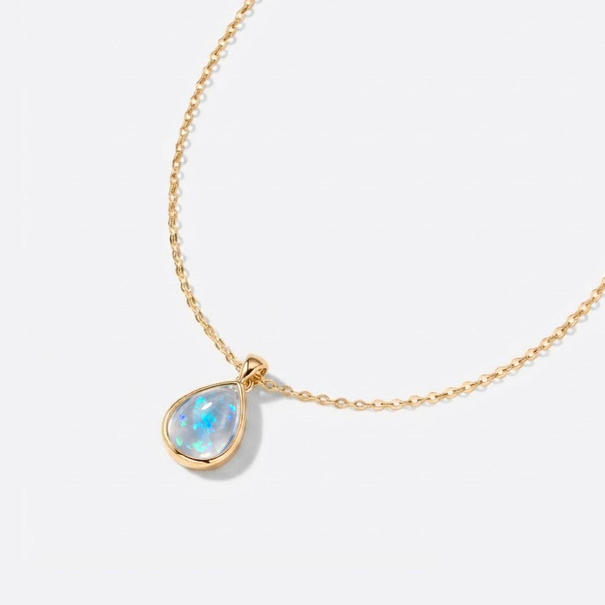 Crystal Opal / Yellow Gold