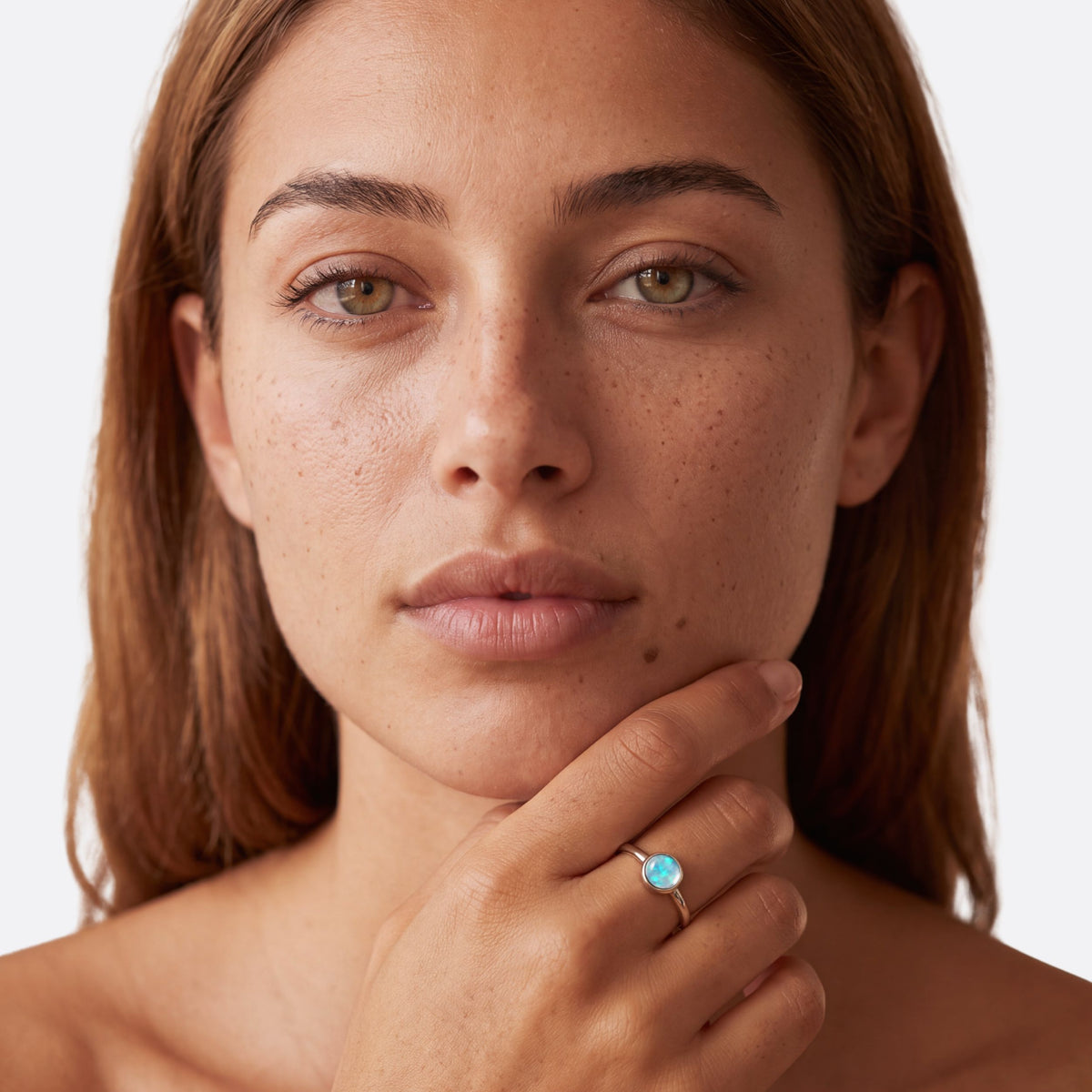 True Flame Round Ring Crystal Opal Argent