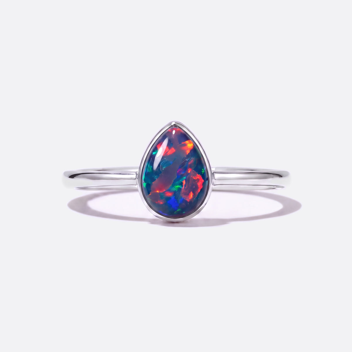 Drop of Flame Red Opal-Ring, 925 Silber mit rotem Tropfen-Opal (Triplette), Ansicht vorne
