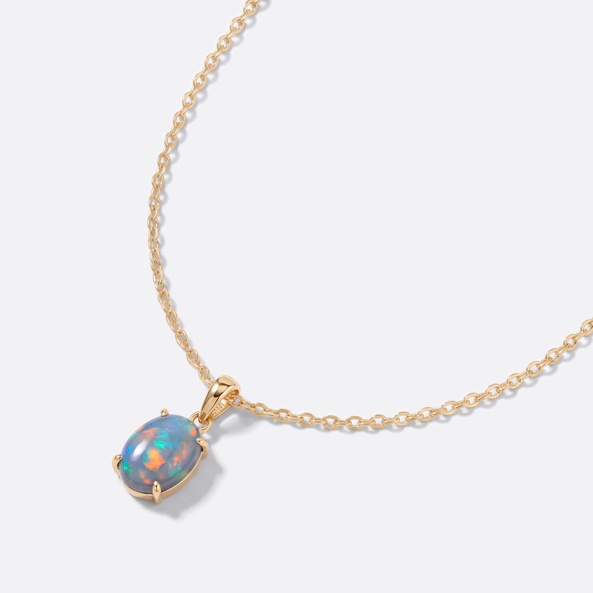 Opal-Kette 14K Gold, Semi-Black-Opal aus Lightning Ridge, schräg