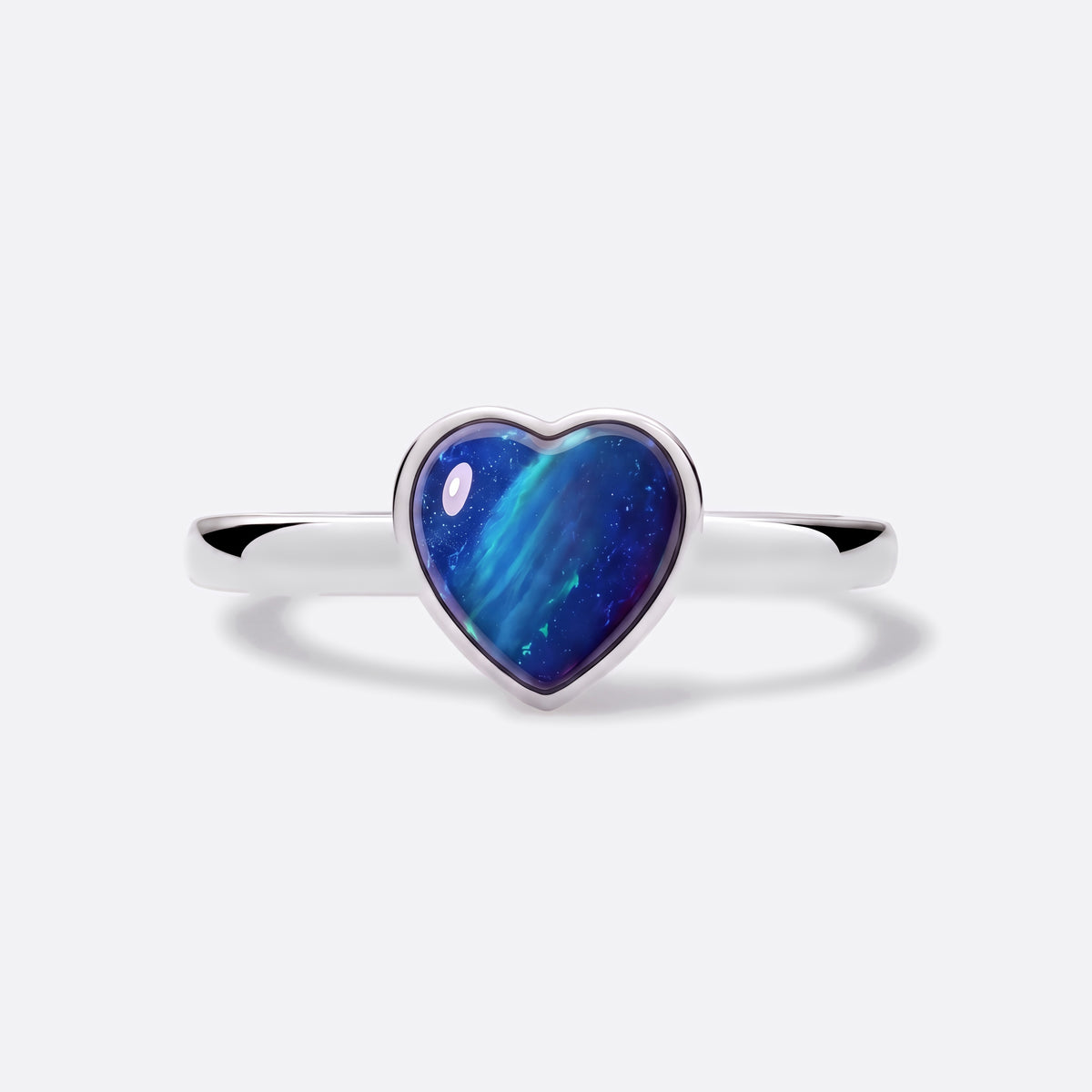 Heart of Fire Opal-Ring, Herz in 925 Silber mit blauem Opal (Triplette), Ansicht vorne